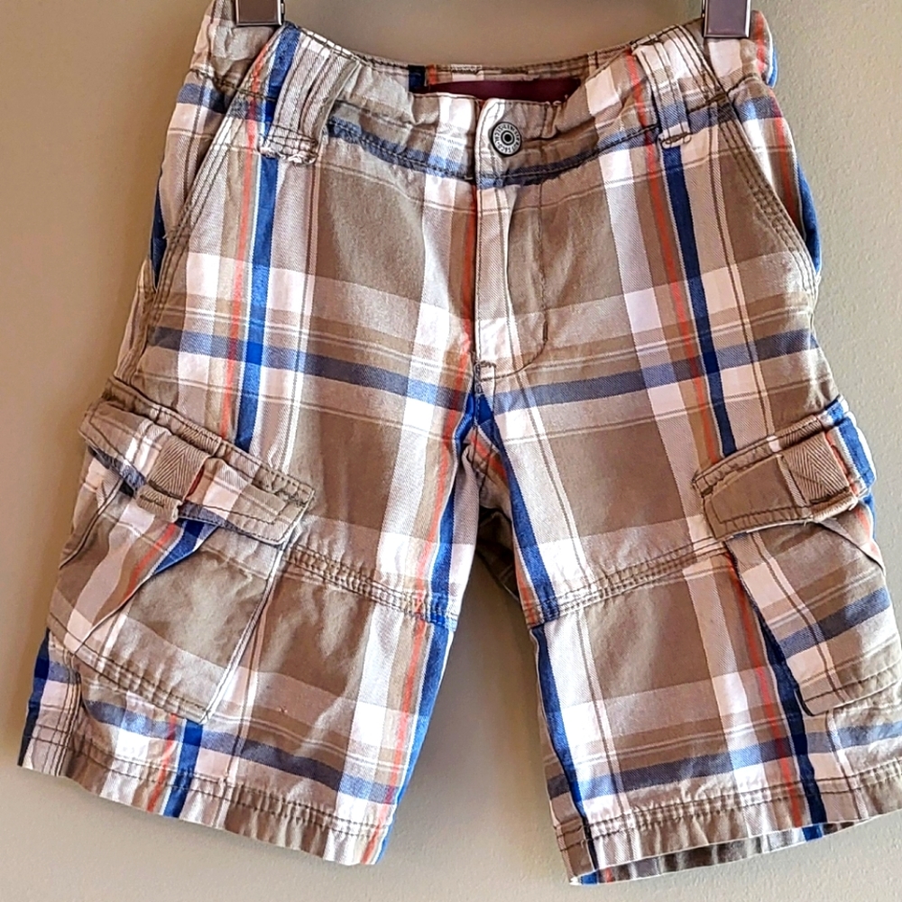 Levi's plaid cargo style shorts